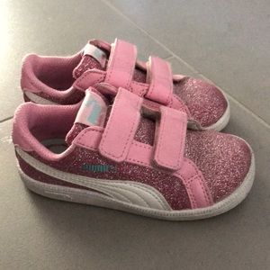 Puma pink girls shoes